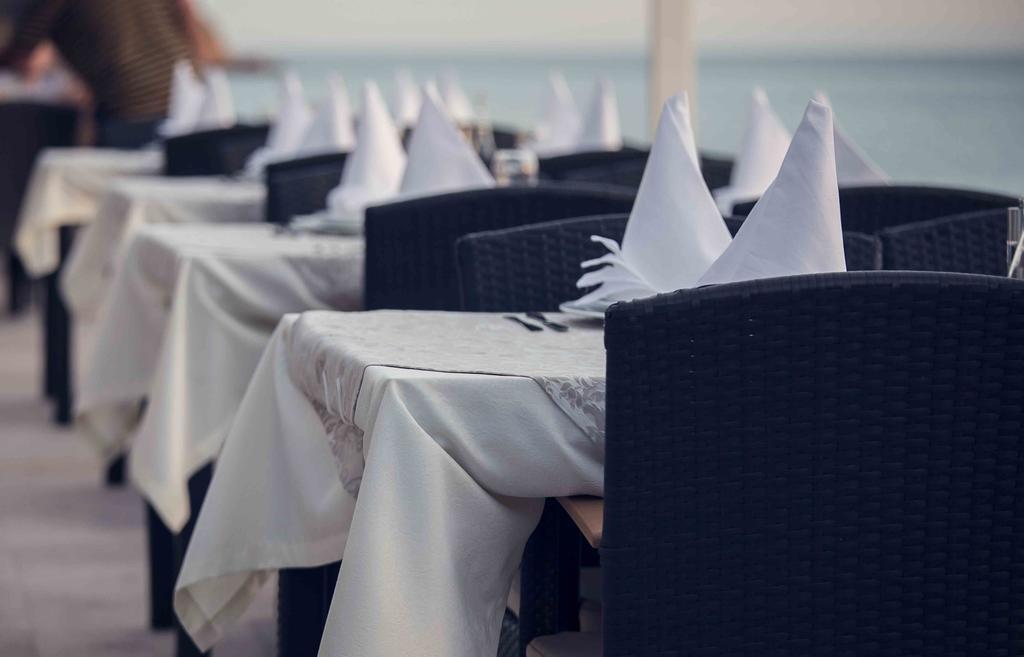 Love Live Hotel Sutomore Dış mekan fotoğraf