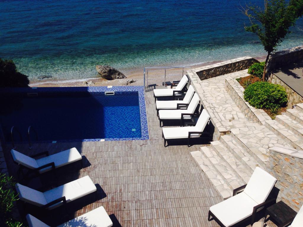 Love Live Hotel Sutomore Dış mekan fotoğraf