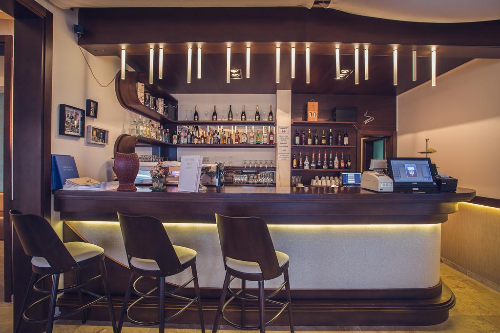 Love Live Hotel Sutomore Dış mekan fotoğraf