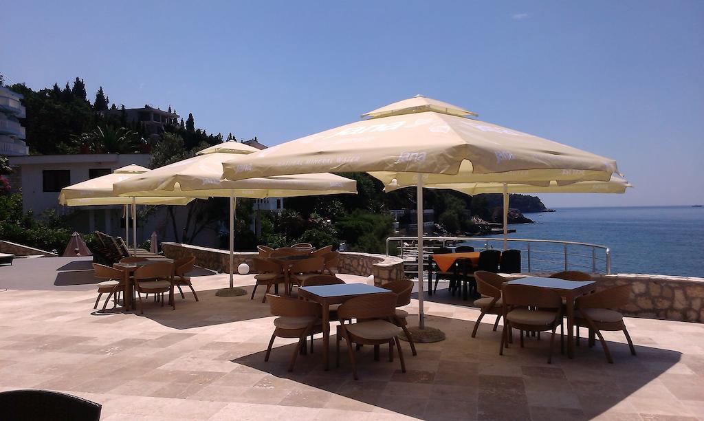 Love Live Hotel Sutomore Dış mekan fotoğraf