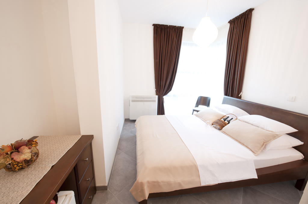Love Live Hotel Sutomore Oda fotoğraf