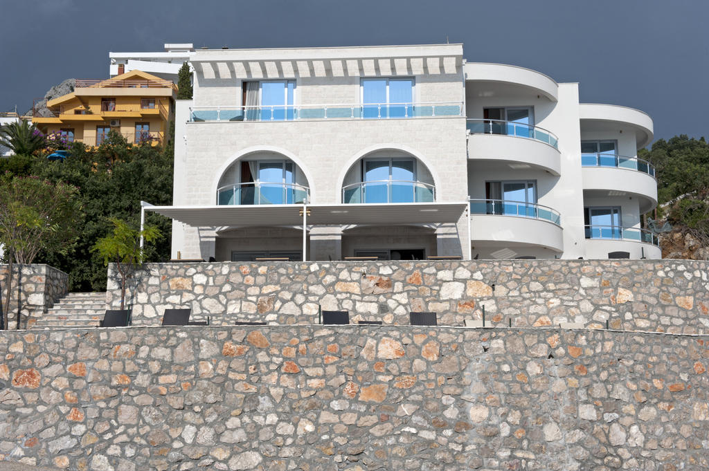 Love Live Hotel Sutomore Dış mekan fotoğraf