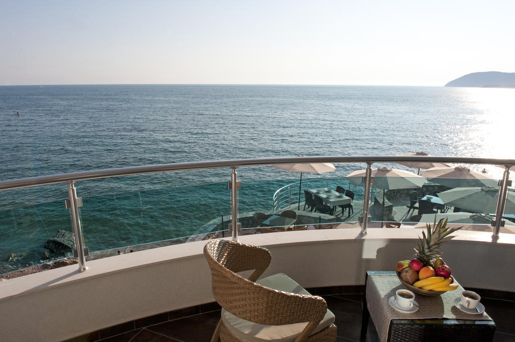 Love Live Hotel Sutomore Oda fotoğraf