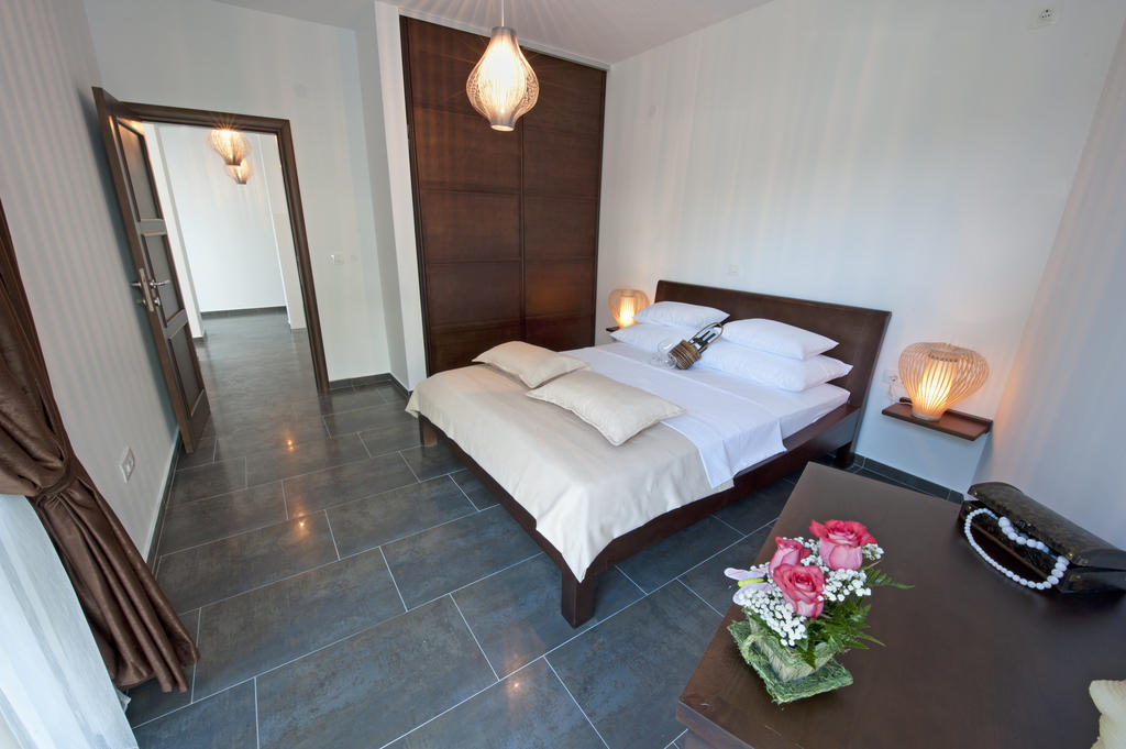 Love Live Hotel Sutomore Oda fotoğraf