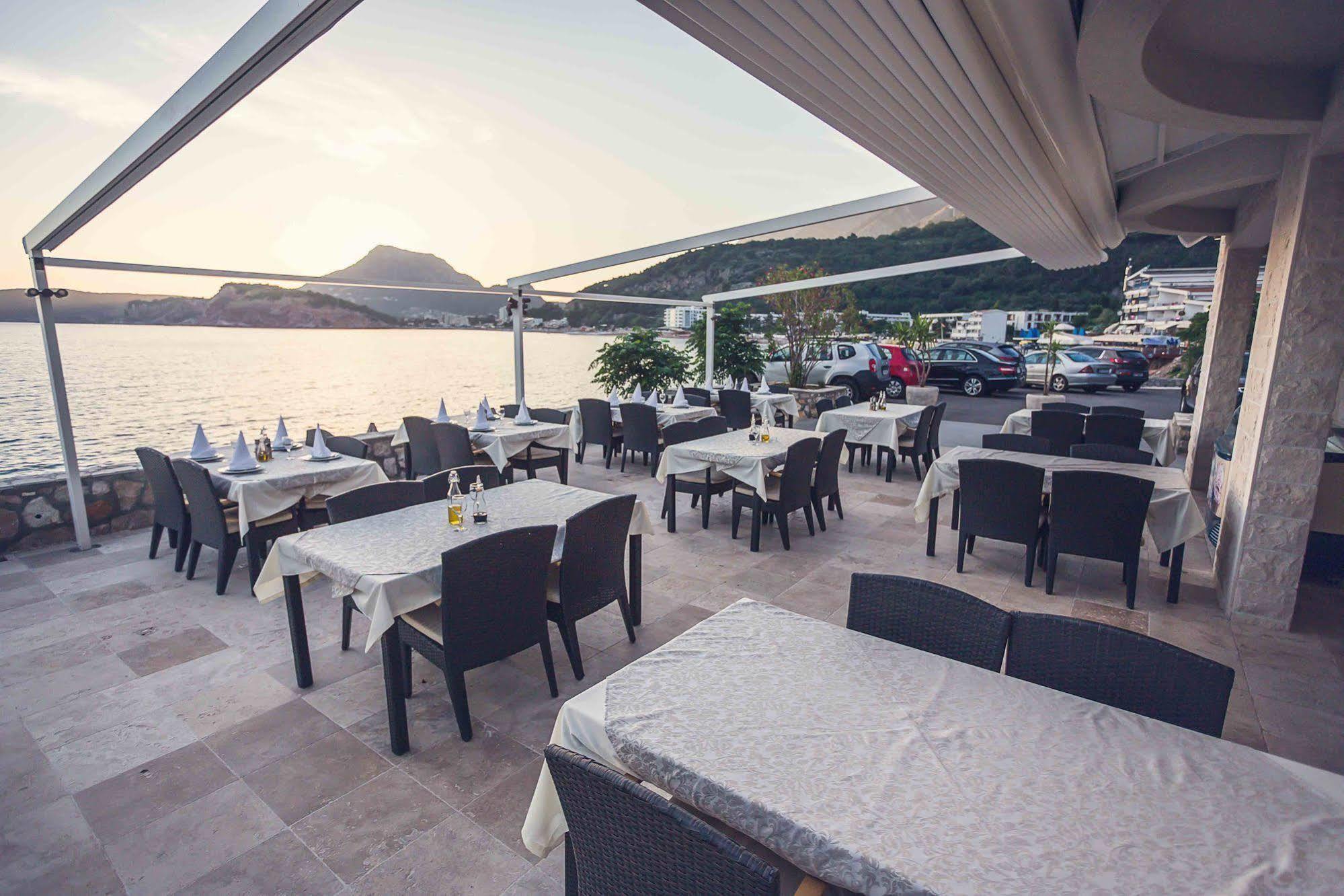 Love Live Hotel Sutomore Dış mekan fotoğraf